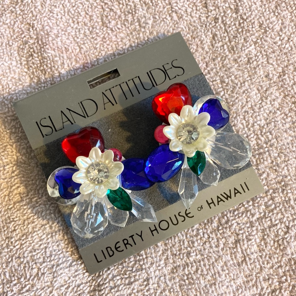 Liberty House of Hawaii Island Attitudes Jewel Flower Earrings